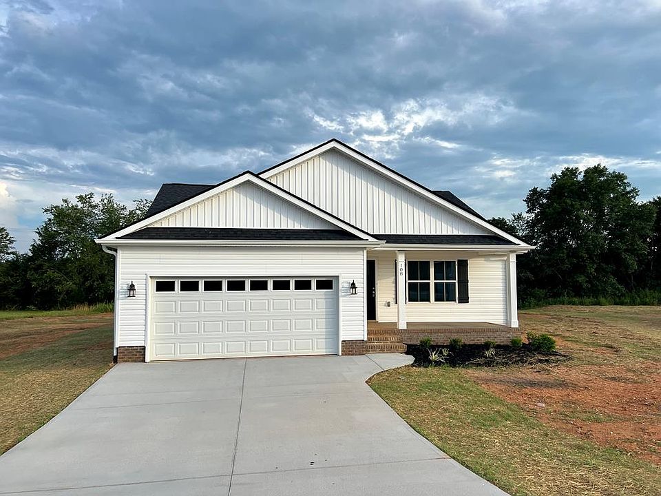 1st image of 108 Beaver Park Dr