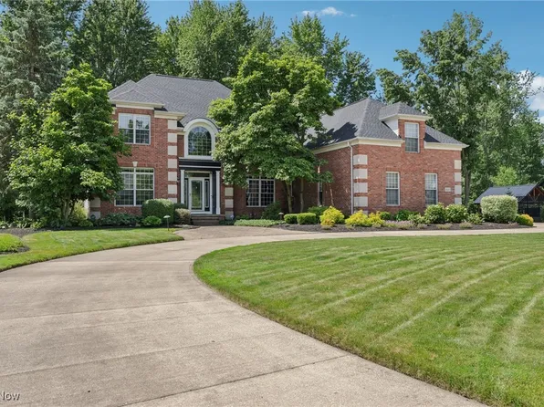 29279 Hampshire Pl, Westlake, OH 44145