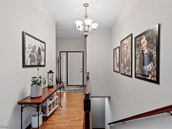 2nd image of 1101 Sequoia Dr NW