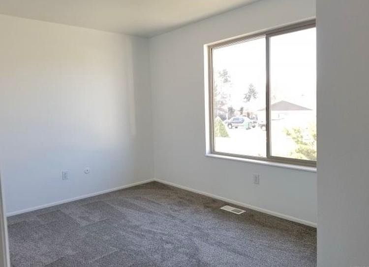 2nd image of 10823 S Granite Dr