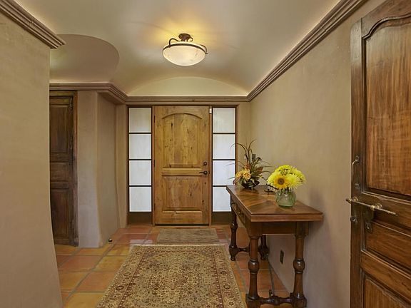 3rd image of 5011 E Oakmont Dr