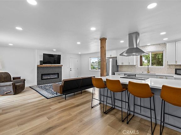 4th image of 261 Todd Ln