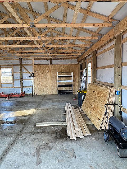 2nd image of 11185 Bean Rd