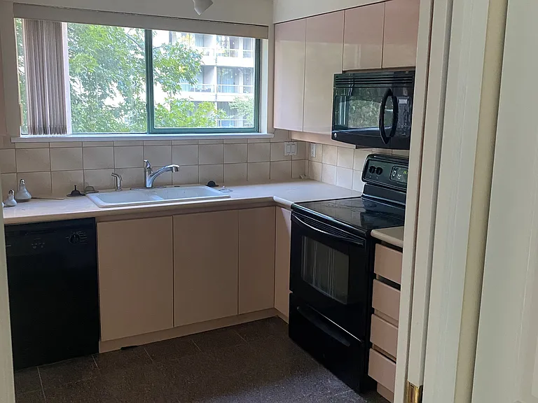 909 Burrard St — Photo 11
