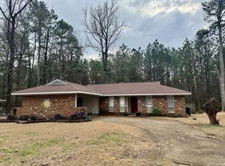 98 Crepe Myrtle Dr, Columbus, MS 39705