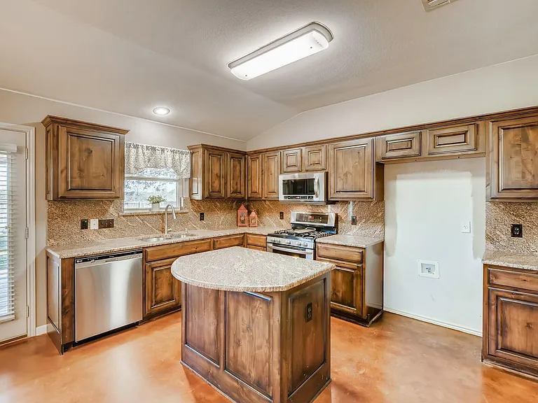 3676 Spring Canyon Trl — Photo 9