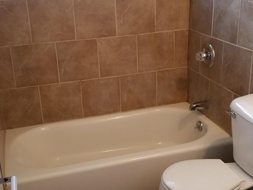 2nd image of 2203 Cherry Ln