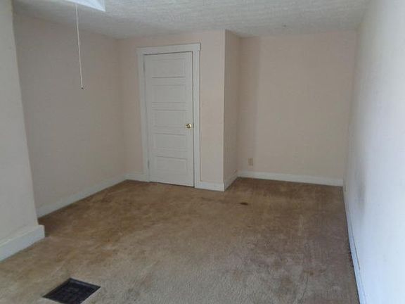 4th image of 700 Buena Ave