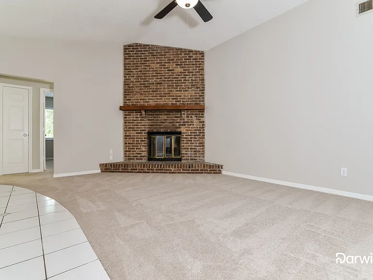 104 Holderness Dr — Photo 4