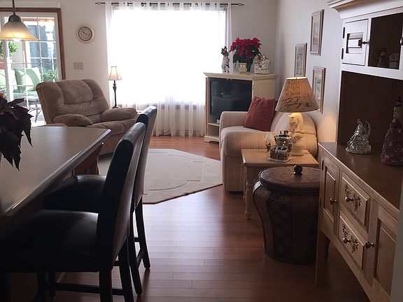2nd image of 185 Arthurs Ct