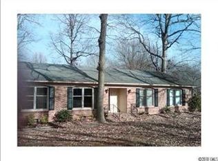 804 Forestbrook Dr, Gastonia, NC 28056