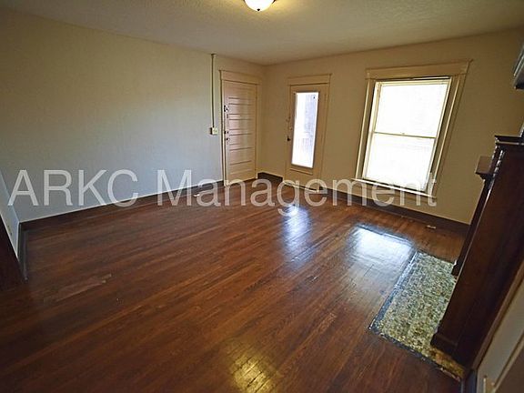 3rd image of 2543 Cherry St APT 2