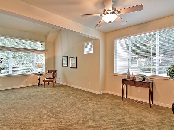 3rd image of 13824 N Creek Dr Unit 1704