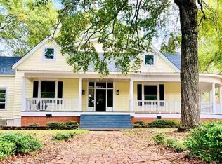 1106 N Main St, Abbeville, SC 29620