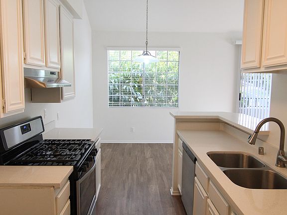 2nd image of 2347 Kerwood Ave
