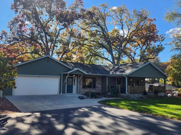 2408 South Teut ROAD, Burlington, WI 53105