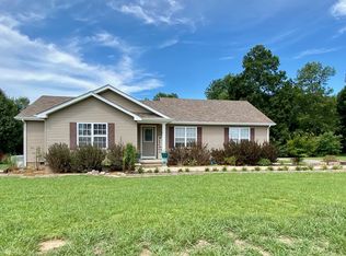 135 Taylor Ln, Lafayette, TN 37083