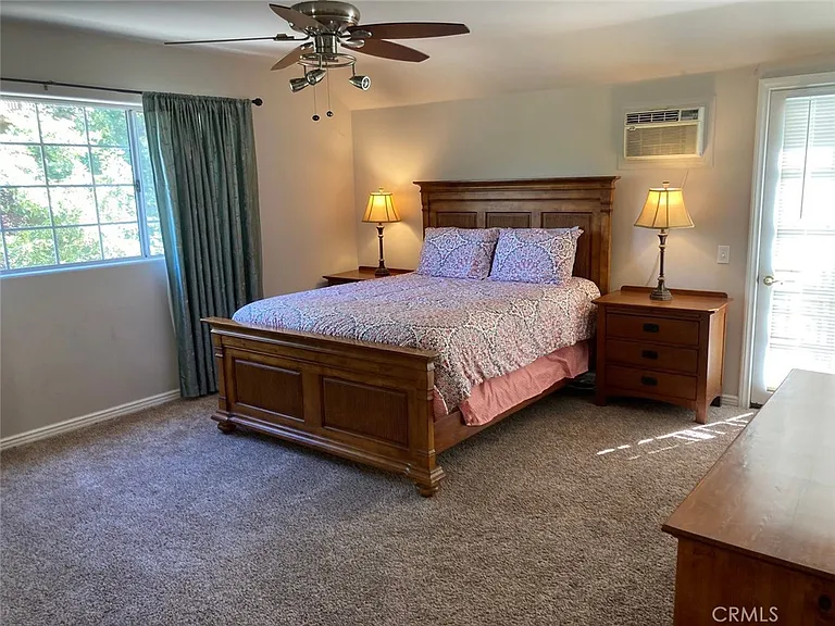 1050 Carousel Rd — Photo 16