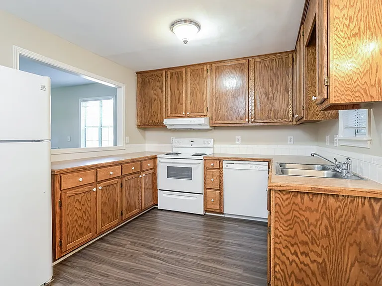 2110 Arden Pl — Photo 7
