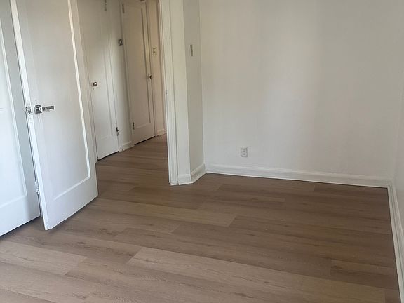 3rd image of 662 Willow Ave Floor 2