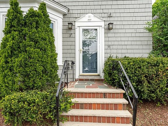 3rd image of 37 Parkland Ave