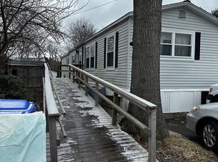3 Mayflower Ave, Taunton, MA 02780