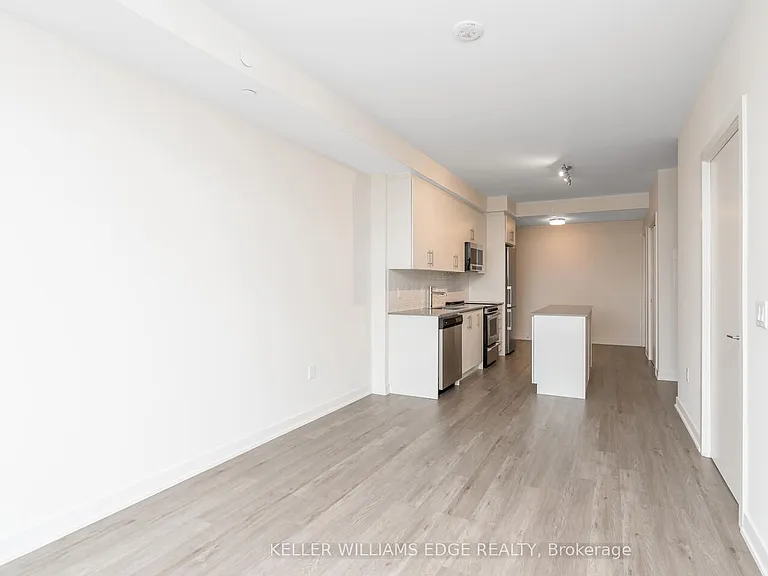 212 King William St #502 — Photo 10