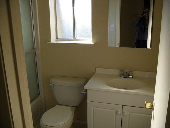 4th image of 1224 Ramirez St APT C