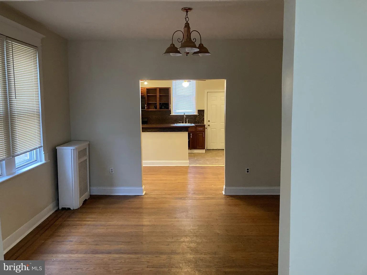 3 bed, 1560 sqft, $1,400 — Photo 4