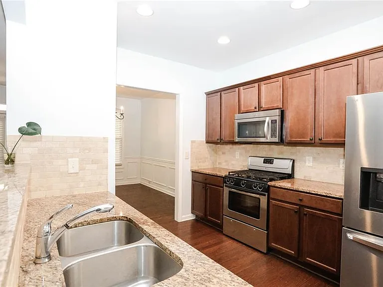 438 Privet Cir — Photo 11