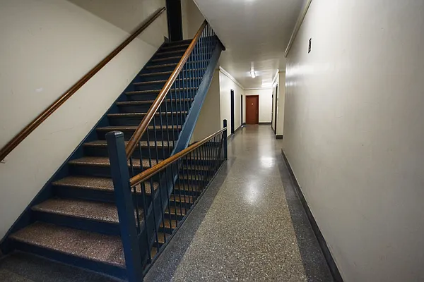 Rented by Norman Raindel, LREB | media 21