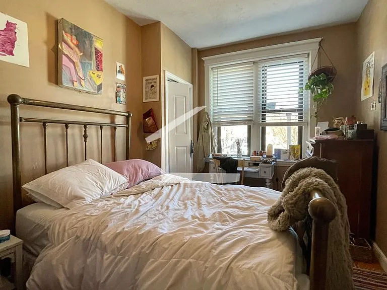 4 Glenville Ave #3 — Photo 2