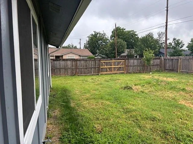 1914 Cameo Dr — Photo 17