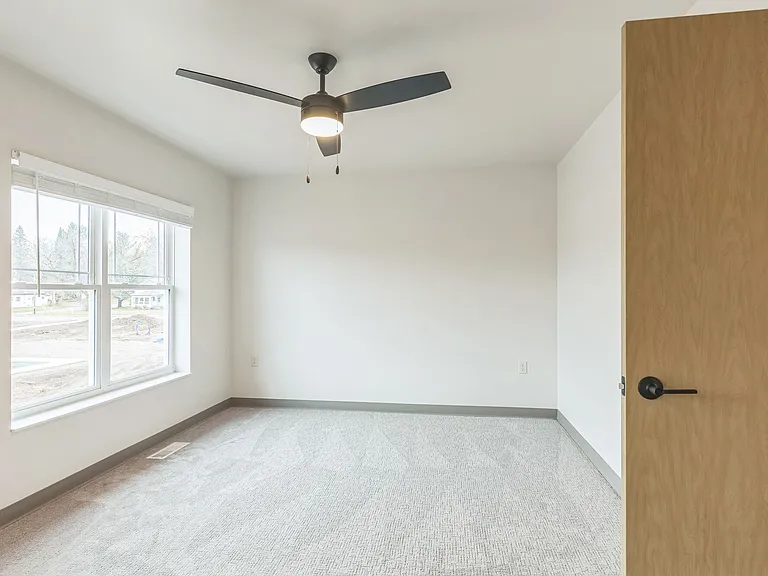 Lindoo School Apartments and Townhomes — Photo 22