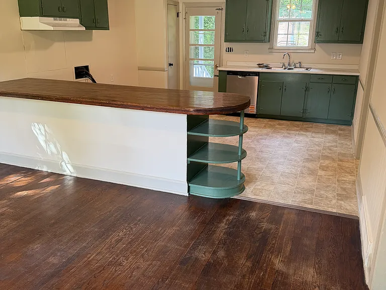 New appliances will be provided by landlord