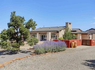 25 Camino Perdido, Taos, NM 87571