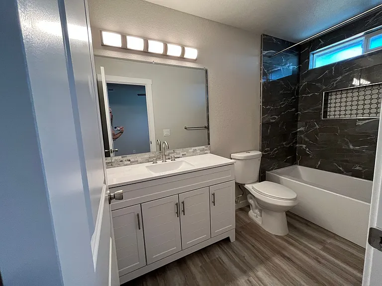4288 Bradley Dr — Photo 21