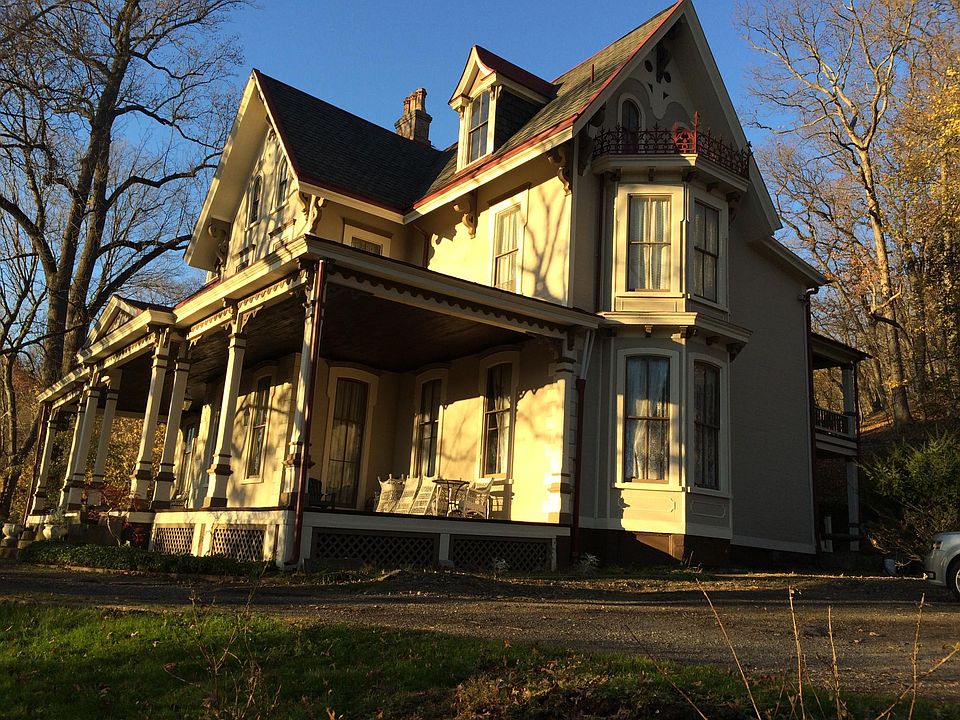 1st image of 1 Breck Dr