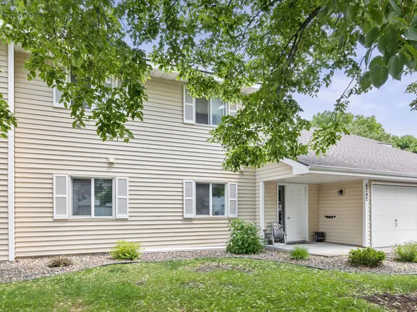 6242 Magda Dr N #B, Maple Grove, MN 55369