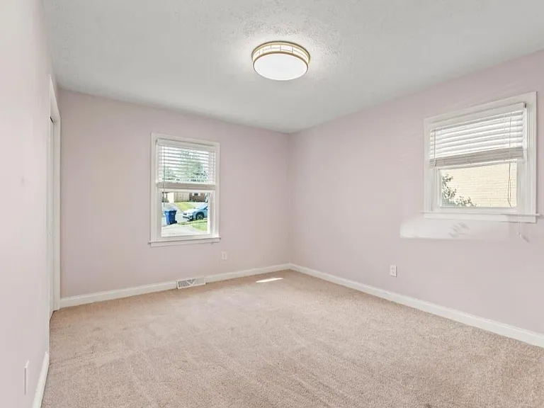 1353 Canonero Dr — Photo 7
