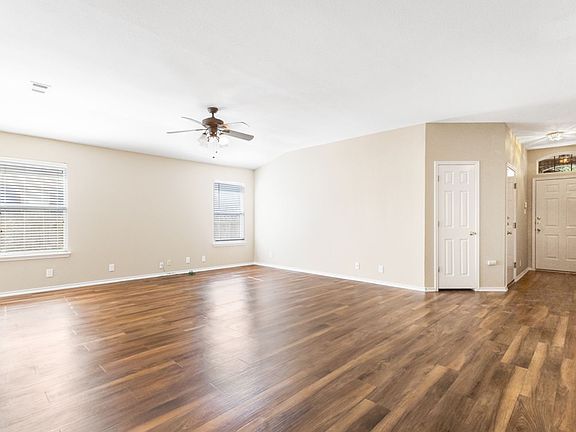 5th image of 5114 Crestwood Hill Dr