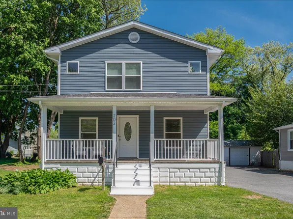 202 Blue Rock Rd, Wilmington, DE 19809