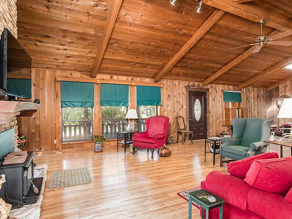 5th image of 115 Aqua Vista Dr