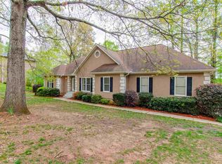 100 Hamilton Dr, Newnan, GA 30263