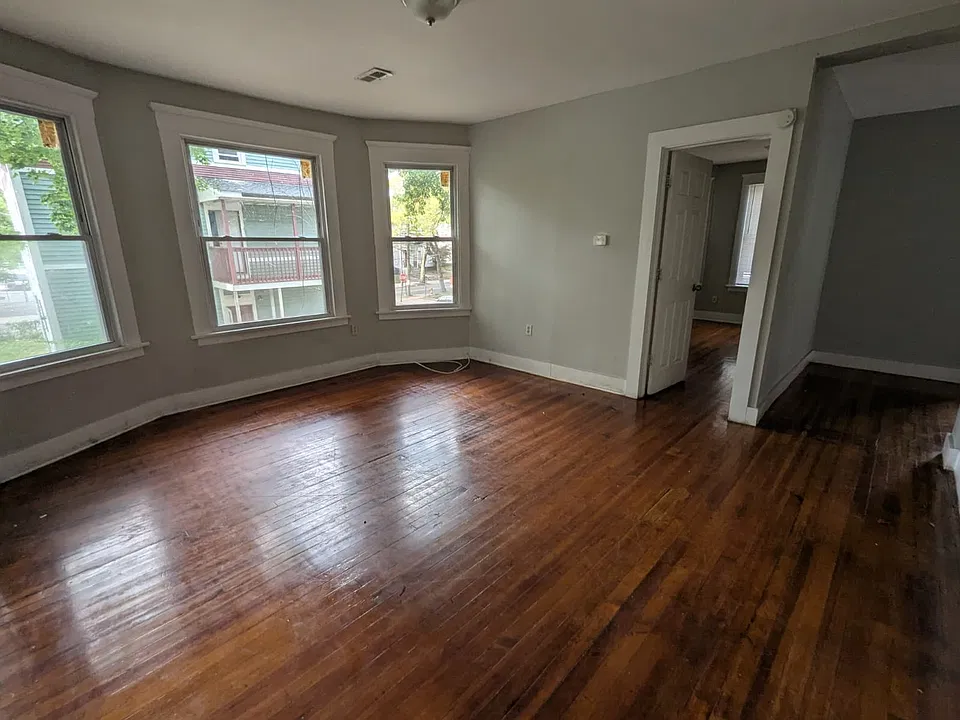 86 Dickerman St #2