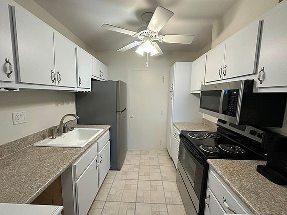 2nd image of 1475 SE 15th St APT 317