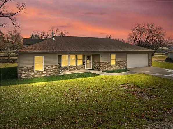 401 N Ritchie St, Hamilton, MO 64644