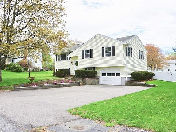 2nd image of 11 Charles Dr