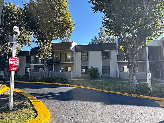 3rd image of 10403 N Kendall Dr APT A208