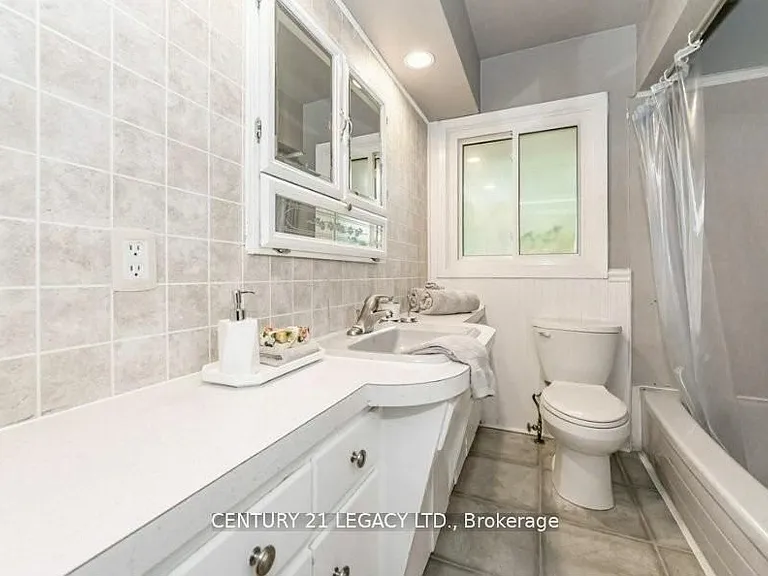 224 River Rd E — Photo 21